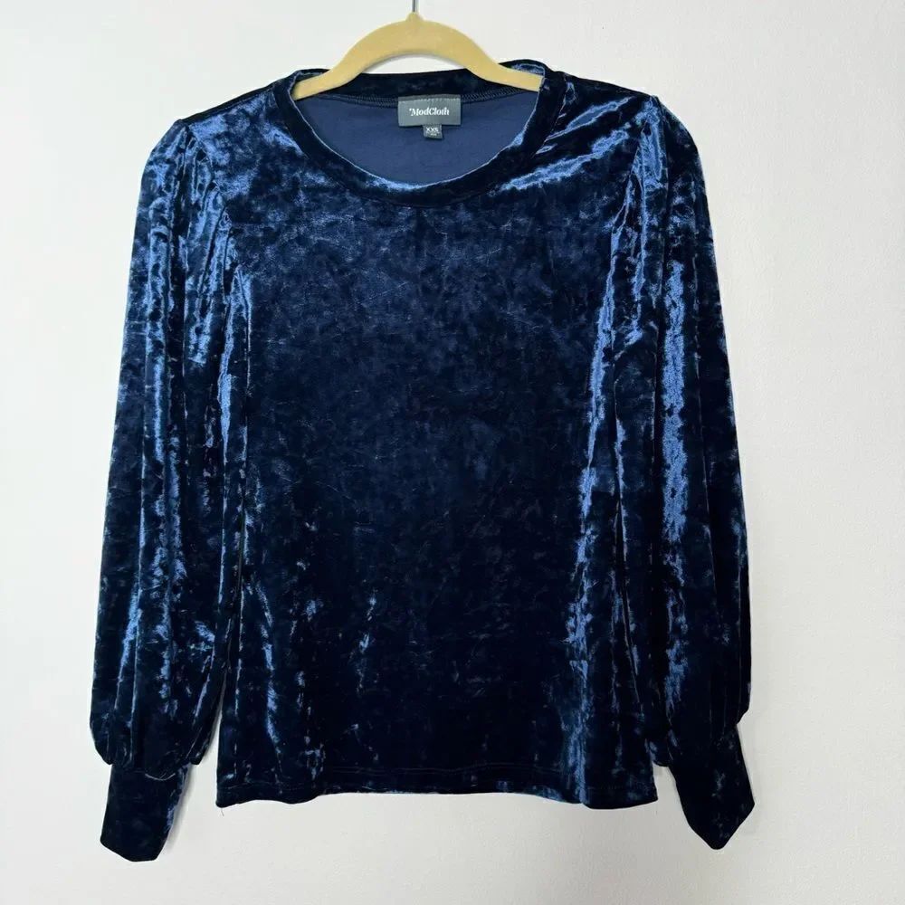 ModCloth oversized blue velvet top size XXS